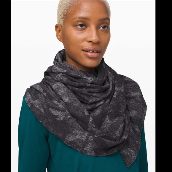 lululemon athletica Accessories - Lululemon Vinyasa Scarf in Incognito Camo HTR Blak